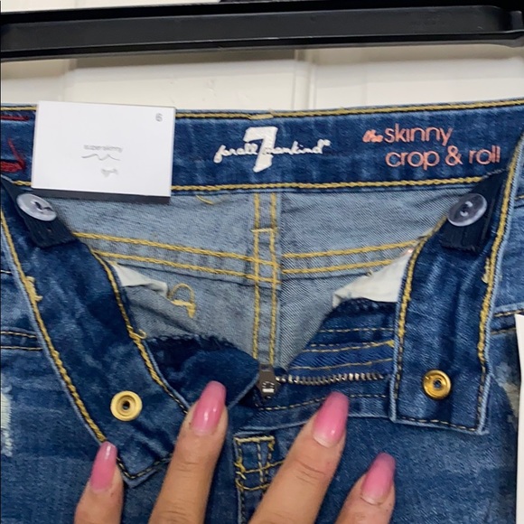 7 For All Mankind Skinny Crop and Roll - Picture 2 of 7